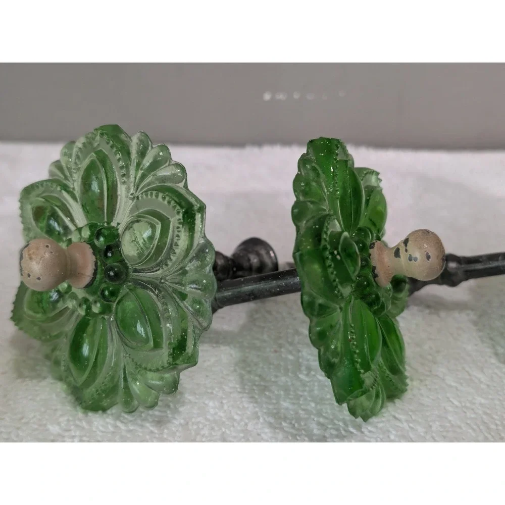 Antique Pressed Sandwich Glass Green Depression Curtain Tie Backs Rosettes Lot
